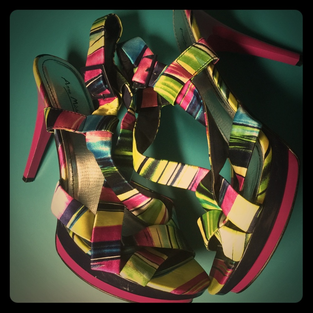 Multicolor heels